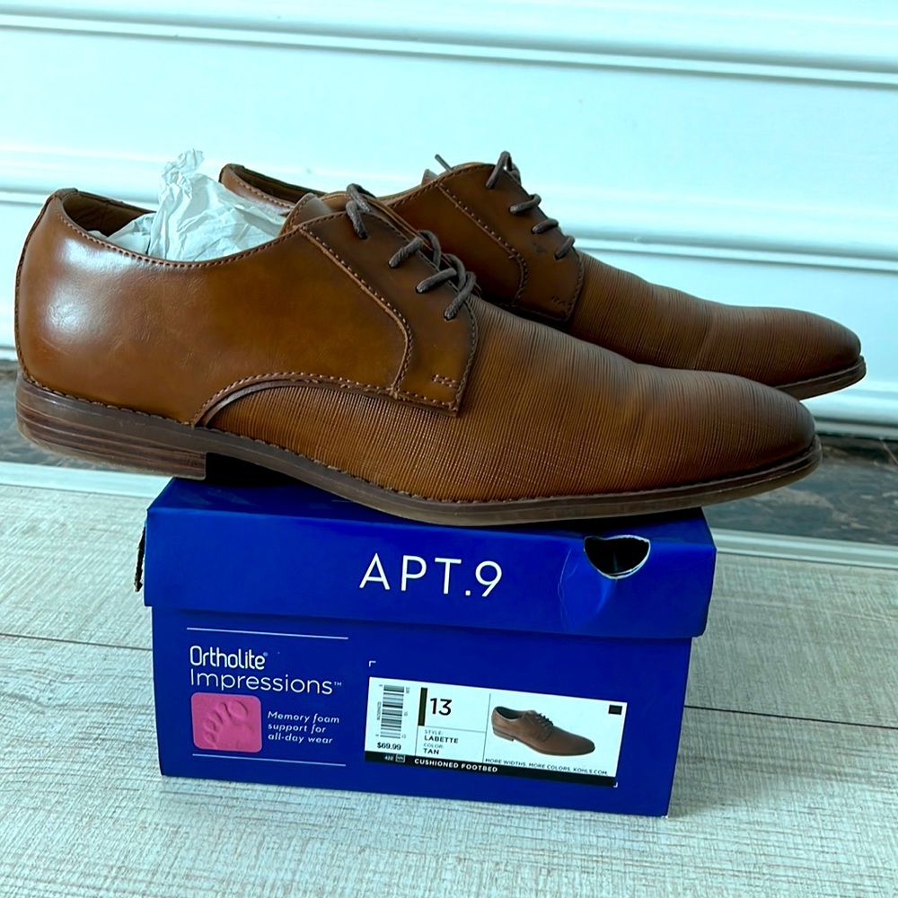 Men’s dress shoes